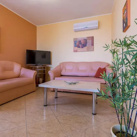 Appartamento In 41656 *